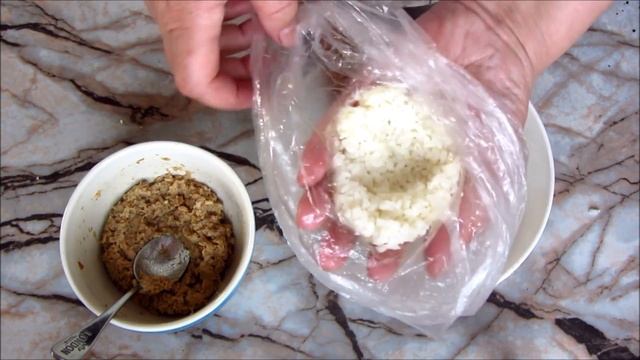 РИСОВЫЕ ШАРИКИ С ТУНЦОМ ИЗ КОРЕЙСКОГО ТИК ТОК