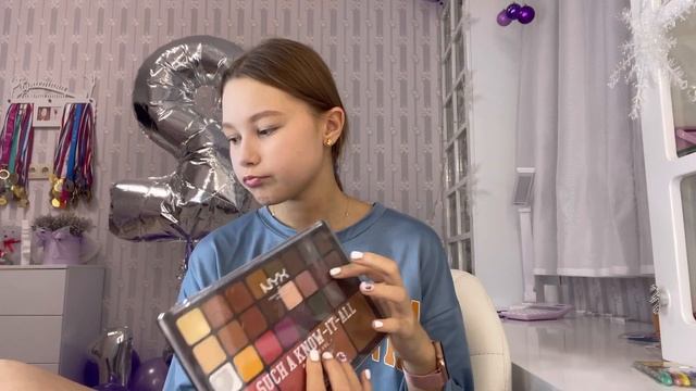 НЕОБЫЧНЫЙ МАКИЯЖ С КРИСТИ СТАР смотреть онлайн