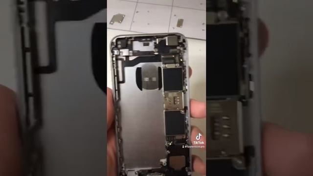 Замена дисплея и аккумулятора iPhone 6s