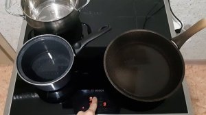 Индукционная варочная панель Bosch PUE645BB1E в работе