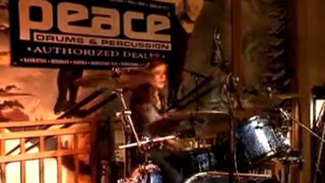 Виктория Иванова на Groove Day смотреть онлайн