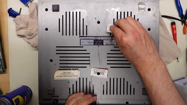 0035 We have a broken TRS-80 Coco 1 in the basement! (And a repair on my other channel!) смотреть онлайн