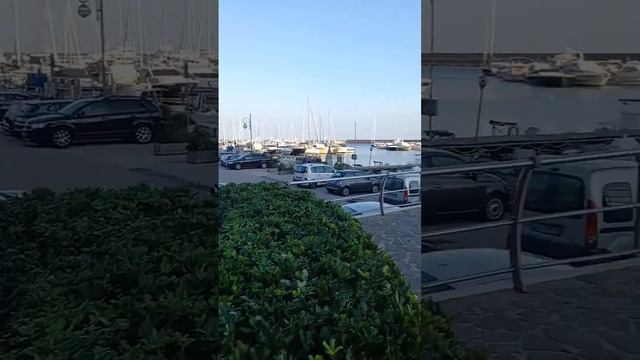 Красивейший пляж в Сан Феличе Чирчео!(San Felice Circeo) смотреть онлайн