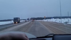 На ЯМАЛ 2ч. Ругань по рации переросла в остановку движения на федеральной трассе. 18+ много мата