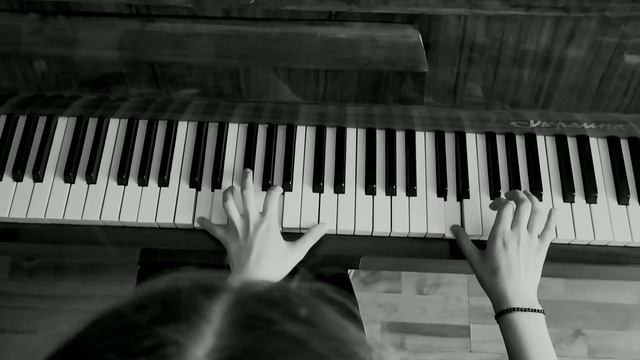 Romanian Folk Dances, Sz 56: III by Béla Bartók смотреть онлайн