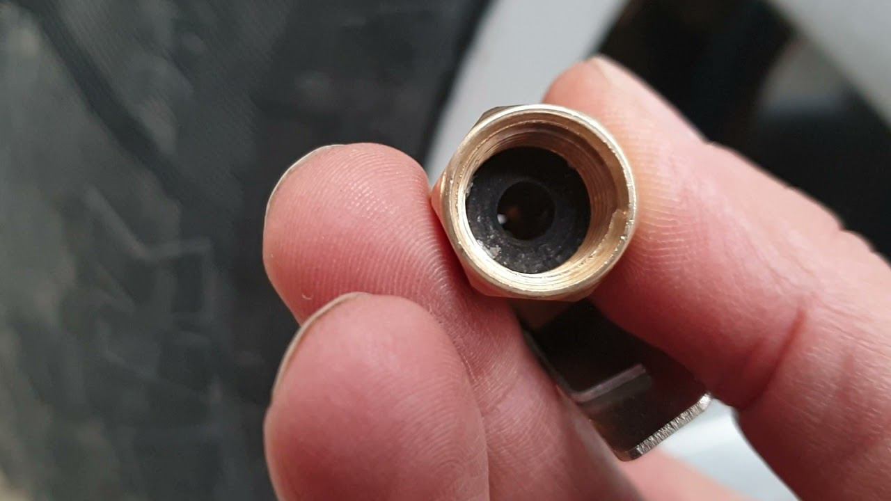 хороший  быстросъём,  ставим сразу пару или 4 и травим ось или сторону, все 4  колеса  - быстро