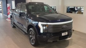 Обзор интерьера и экстерьера Ford F150 Lightning 2023 года выпуска