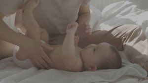 МЕДСЕСТРА забыла покормить ОТКАЗНОГО малыша, и он ТИХОНЬКО плакал один…