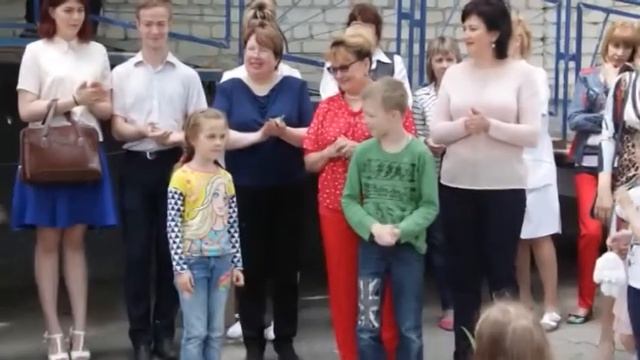 При поддержке КПРФ состоялось открытие детской площадки у реабилитационного центра