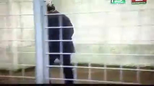 Капский уходит со стадиона смотреть онлайн