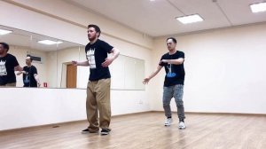 Slow motion maniacs | popping animation dance