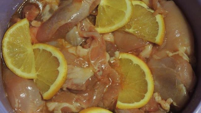 Курица в апельсиновом маринаде с картофельным гарниром
