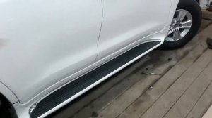 НОВАЯ Toyota Land Cruiser 200 2017 г. установка порогов своими руками