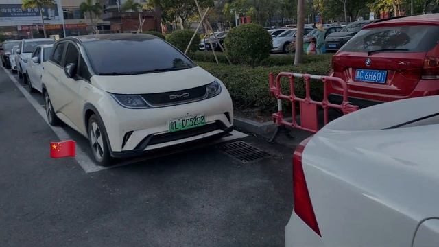 НА ЧЕМ ЕЗДЯТ САМИ КИТАЙЦЫ? | КИТАЙСКИЕ МАШИНЫ | КИТАЙСКИЙ АВТОПРОМ | СИТУАЦИЯ НА ДОРОГАХ КИТАЯ смотреть онлайн