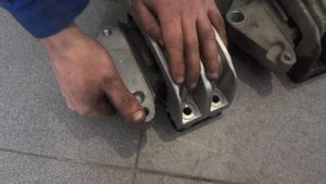 Ford Transit Подушки двигателя