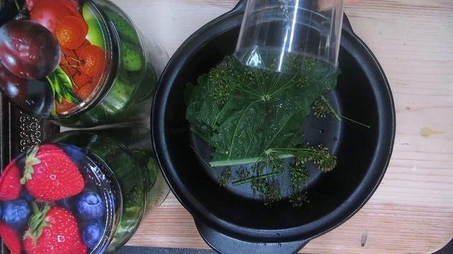 Зимой открыли огурцы АХНУЛИ КАК ВКУСНО! ХРУСТЯЩИЕ Маринованные огурцы на Зиму ?