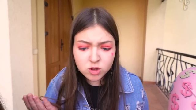 Мы Удочерили Тройняшек || Строим Трехэтажную Кровать для Сестер смотреть онлайн