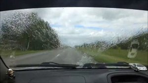 Веерные форсунки омывателя на скорости 100 км
