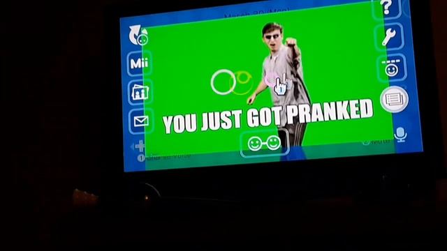 Screwing around online in the Wii Speak Channel for no reason... смотреть онлайн