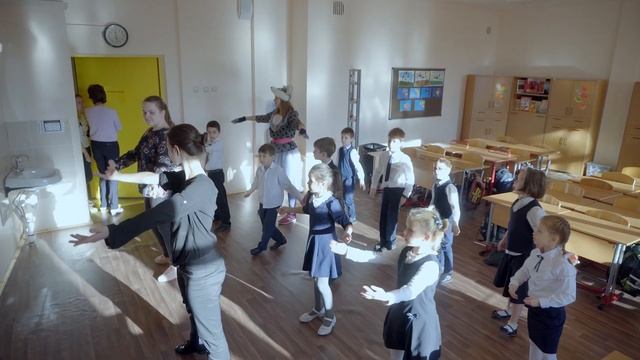 Видеосъемка в школе, посвящение в первый класс в 4к смотреть онлайн