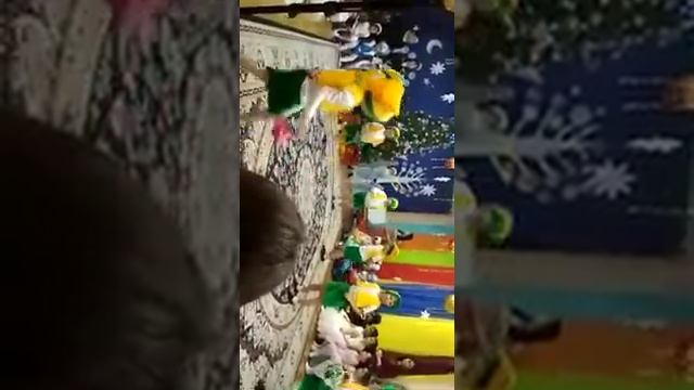 Танец гномики смотреть онлайн