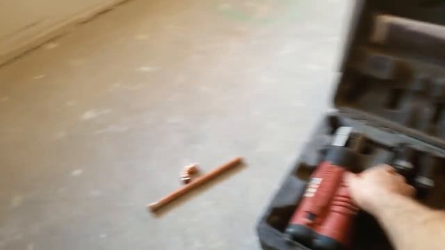 #24 Какие инструменты используют сантехники в США. Какой материал используется! Как меняются трубы! смотреть онлайн