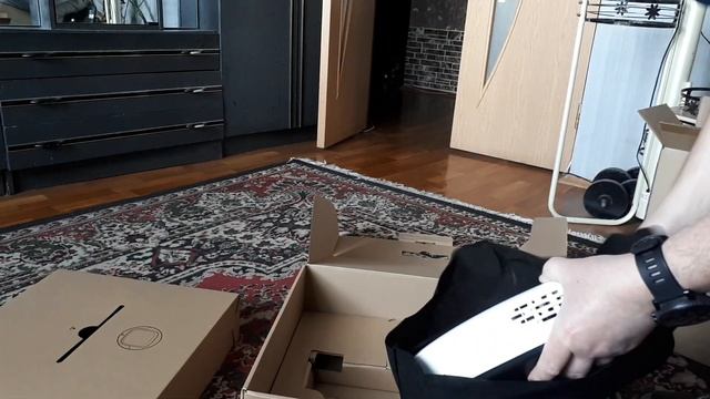 Робот пылесос Midea VCR 06. Часть 1. Распаковка. смотреть онлайн