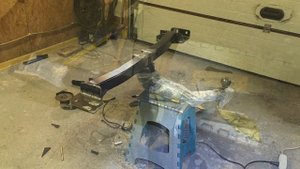 Встановлення фаркопу - Nissan Leaf Hitch installation