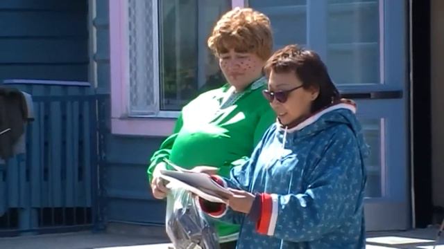 Наши дети. Гымнин нэнэнэт. Зарисовка чукотской девочки с праздника 1 июня. смотреть онлайн