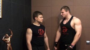 Архив 625.1 апреля! Грудь с уронением гантелей на голову)