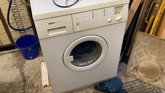 Bosch WFF1401 | Test wash after bearing replacement | easy care short wash jumping around! смотреть онлайн
