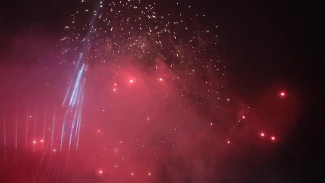 Салют! В честь 80 летия победы в Сталинградской битве. смотреть онлайн