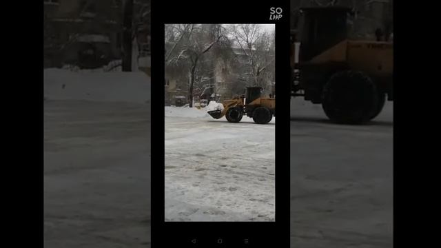 Фронтальный погрузчик зимой смотреть онлайн