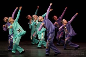 Разноцветное знакомство, Ансамбль Школьные годы. Multicolored acquaintance, Ensemble School Years.