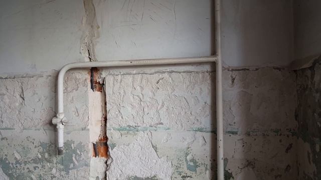 Ремонт #3 Завезли 1400кг песка и 400кг цемента! смотреть онлайн