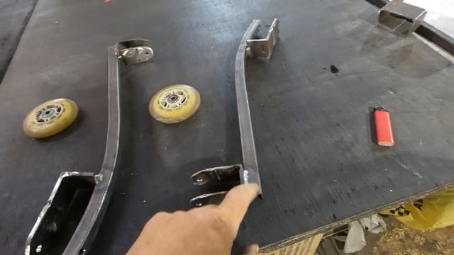 Самодельные НАПРАВЛЯЮЩИЕ ВОРОТА на лодочный прицеп смотреть онлайн