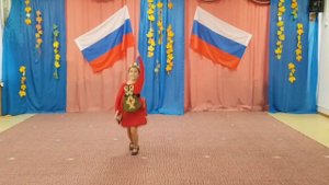 Танец ко дню народного единства. Милана 6 лет.  2023 г.
