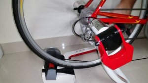 Trainer Elite Qubo Power Smart B+ é silencioso.? Is silent.?
