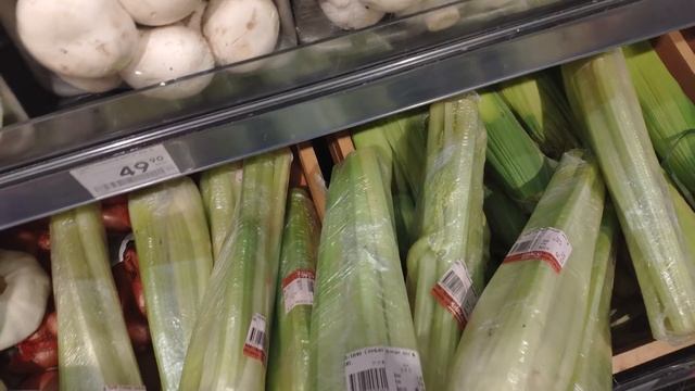 НУЖНЫ ЛИ СОБАКЕ ОВОЩИ? Какие полезные, а какие могут навредить? смотреть онлайн