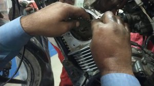Secrets of Yamaha YBR Cylinder & Timing Chain Installation