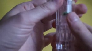 Помада с цветком внутри