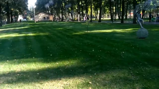 Центральный парк г.Харькова осенью. ( часть 1) смотреть онлайн