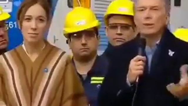 Encontraron 100 mil netbook en un depocito de correo Argentino