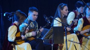Е. Дога. Вальс "Парижский каскад". Солист Владимир Ушаков (аккордеон), дирижёр - Юрий Горобец