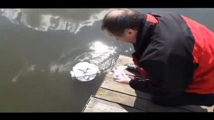 Кораблик из китайского вертолета и куска пенопласта