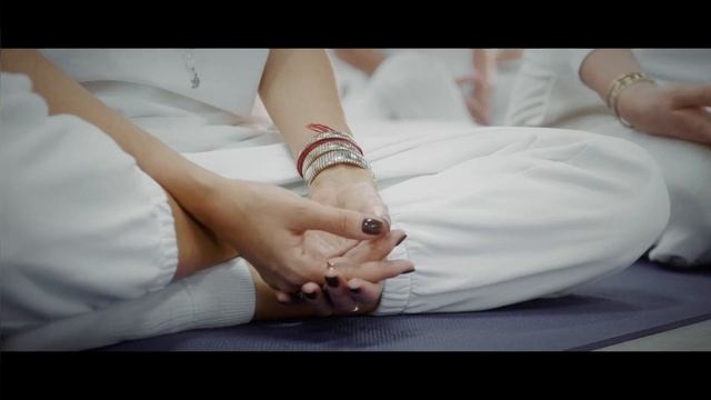 Натали Османн: Практика помогает прожить обычную жизнь обычного человека / Имрам Крийя Отзывы #йога смотреть онлайн