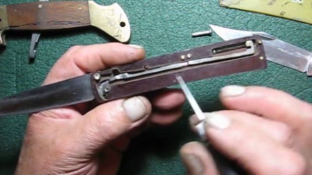 Пара разобранных ножей и наука на будущее смотреть онлайн