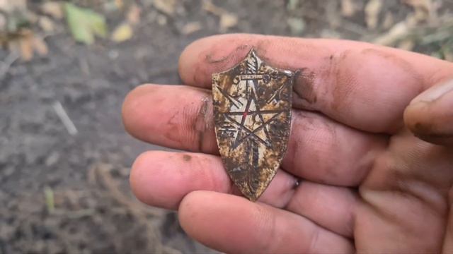 коп в парке/находки кладоискателя / царское серебро,кольцо,значки,монеты #серебро #vanquish540 #коп смотреть онлайн