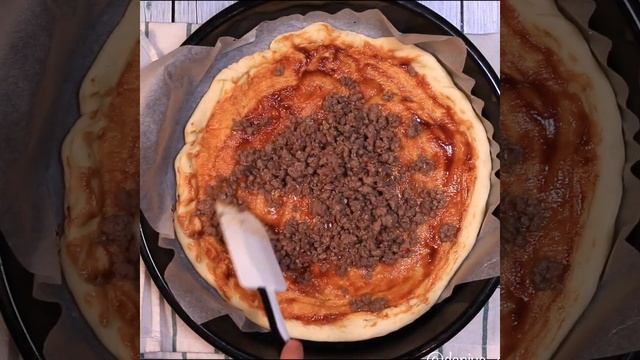 Рецепт мясной пиццы с соусом барбекю | Пицца Барбекю