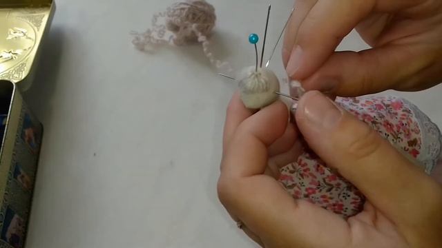 Как сделать волосы кукле. Дульки с челкой для Тильды смотреть онлайн